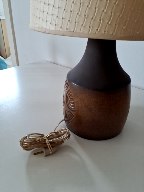 Frank Keramik. Bordlampe incl. Skærm